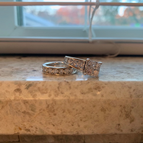 SOLD ✨Diamond 2 piece set - Picture 4 of 7